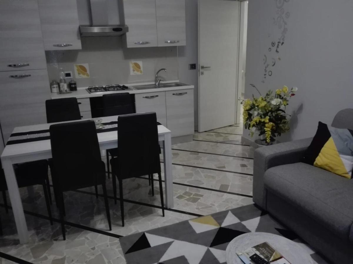 Ylli House
